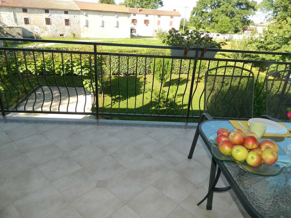 Chiara Apartment Kirmenjak Buitenkant foto